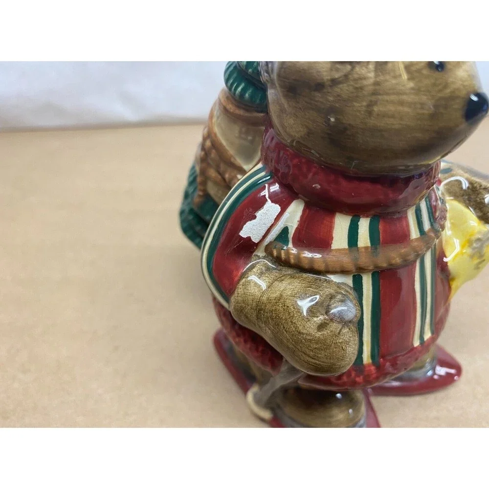 Vintage Sakura Porcelain Christmass Bears Salt and Pepper Shackers Hand Painted
